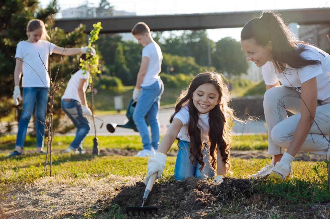 volunteer-opportunities-for-kids-header-1