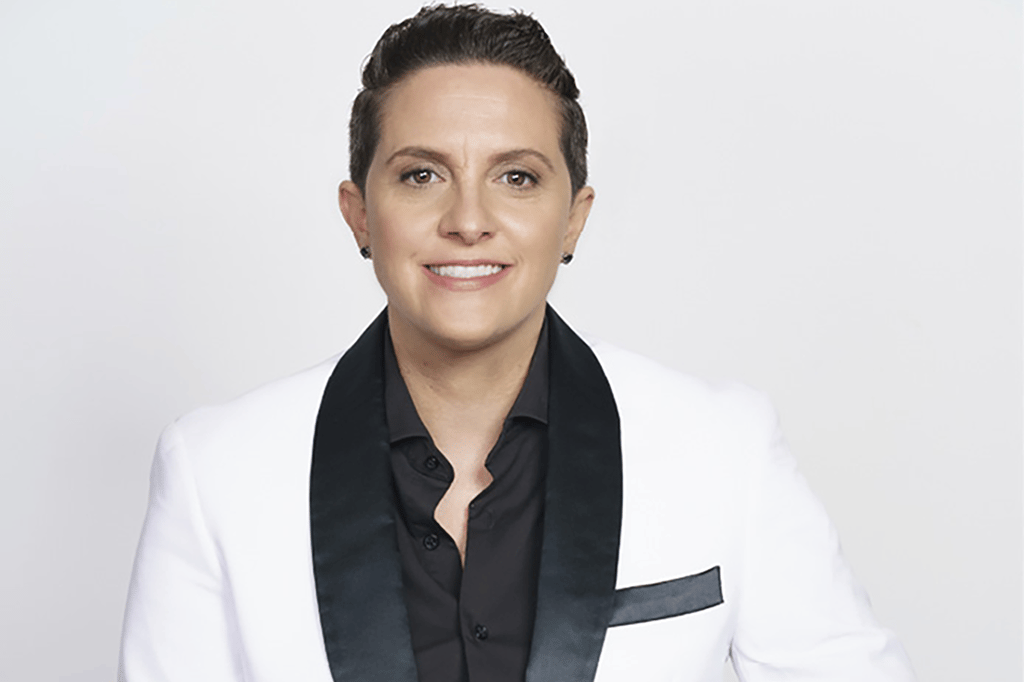 Portrait_white_and_black_suit_ADJ